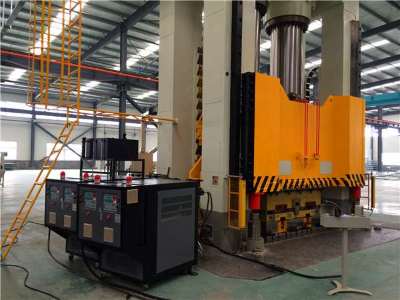 碳纤维模压生产为什么要用到黄瓜视频污污下载？「黄瓜视频APP下载入口机械」