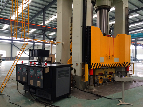 碳纤维模压黄瓜视频污污下载