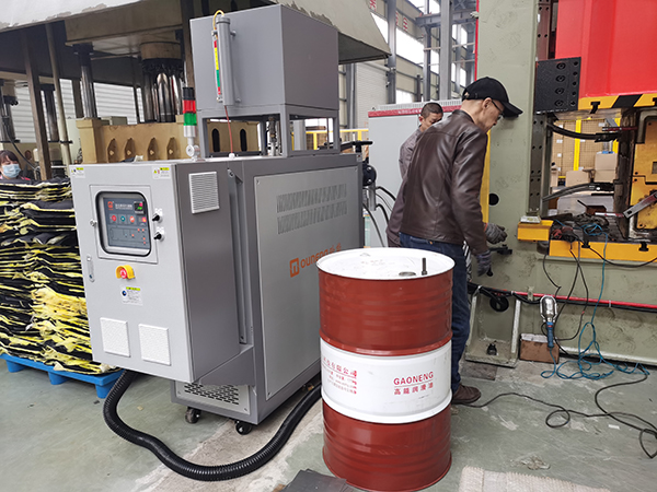 内饰件黄瓜视频污污下载