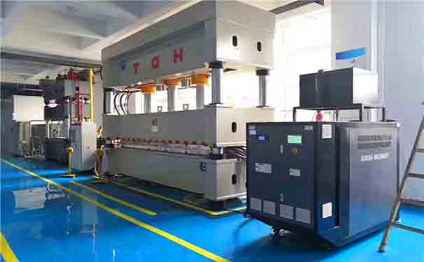 碳纤维螺旋桨成型黄瓜视频污污下载 (12)